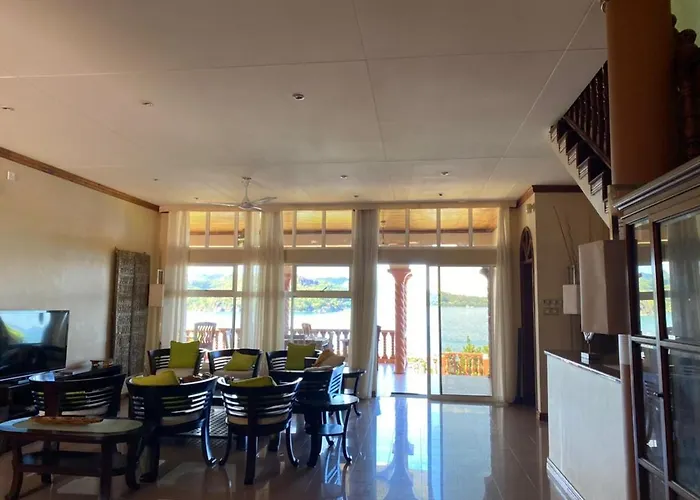 Bay View Apartment